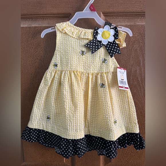Other - NWT Infant seer sucker dress. Adorable summer design!